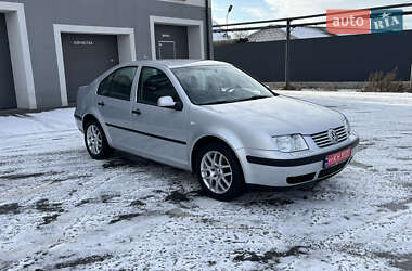 Седан Volkswagen Bora 2001 в Виннице