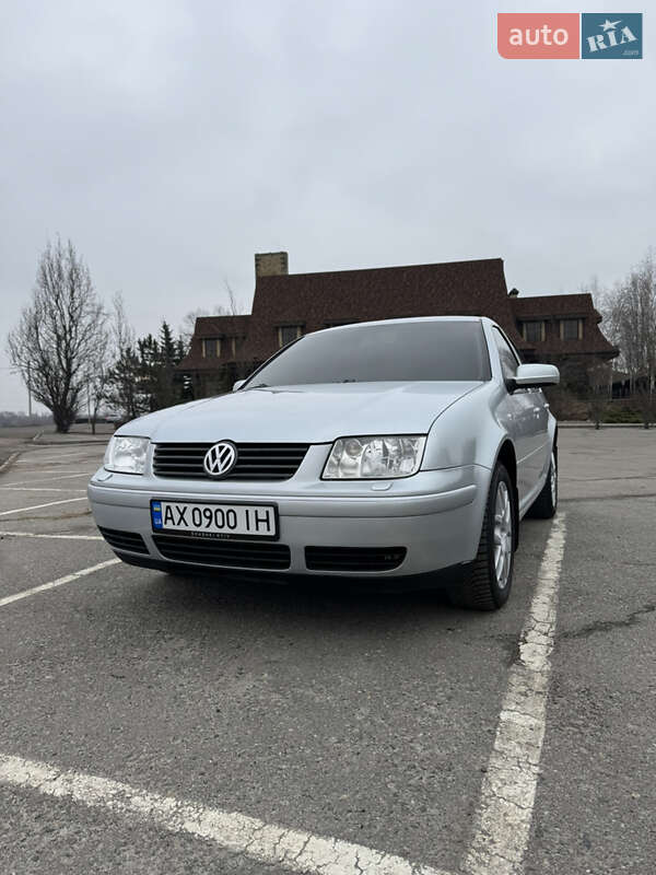 Седан Volkswagen Bora 2005 в 