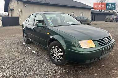 Седан Volkswagen Bora 1999 в Дерно