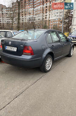 Седан Volkswagen Bora 2000 в Киеве