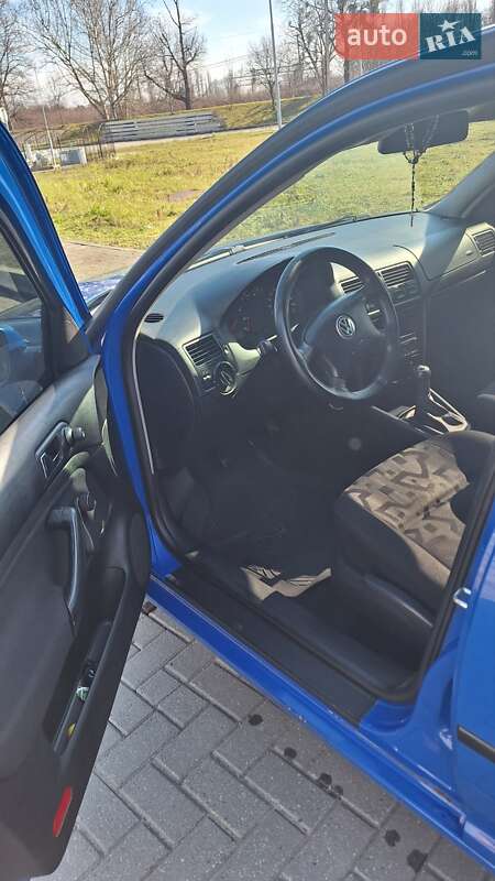 Седан Volkswagen Bora 1999 в Мукачевому