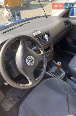 Седан Volkswagen Bora 1999 в 