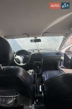 Седан Volkswagen Bora 2001 в 