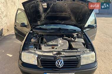 Седан Volkswagen Bora 1999 в 