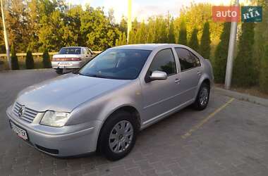 Седан Volkswagen Bora 1999 в 