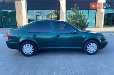 Седан Volkswagen Bora 1999 в 