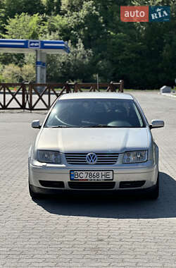 Седан Volkswagen Bora 1999 в 
