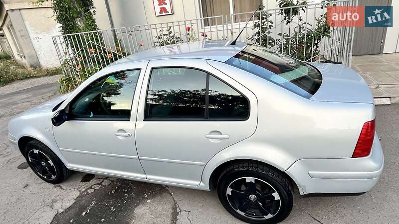 Седан Volkswagen Bora 1998 в Одессе