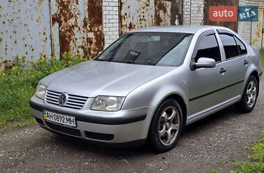 Седан Volkswagen Bora 2001 в Днепре