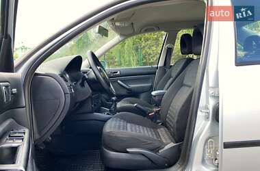 Седан Volkswagen Bora 2001 в 