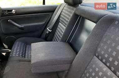 Седан Volkswagen Bora 2001 в 