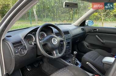 Седан Volkswagen Bora 2001 в 