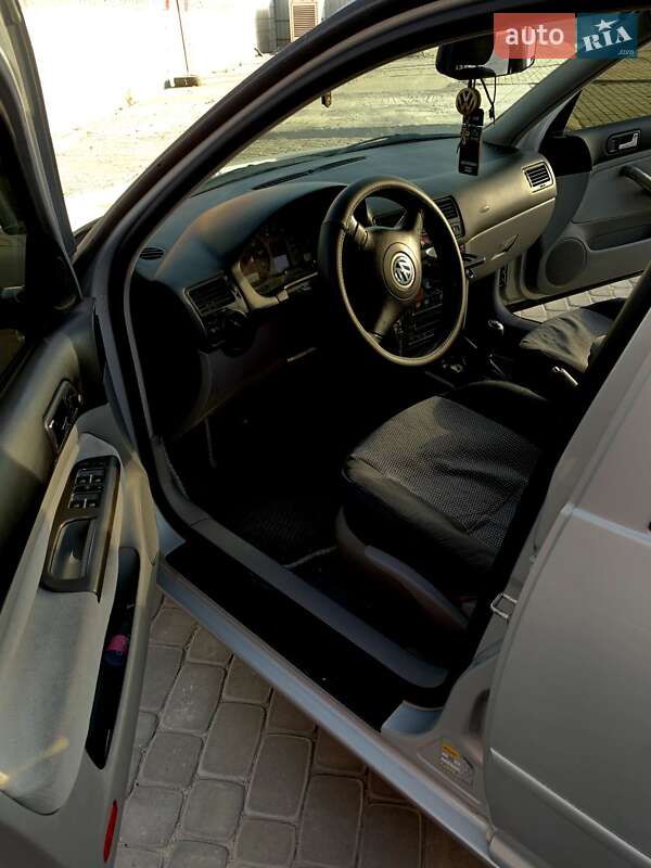 Универсал Volkswagen Bora 1999 в Киеве