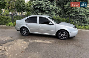 Седан Volkswagen Bora 2001 в 