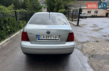 Седан Volkswagen Bora 2001 в 