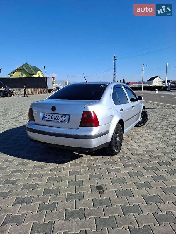 Седан Volkswagen Bora 2000 в Іршаві