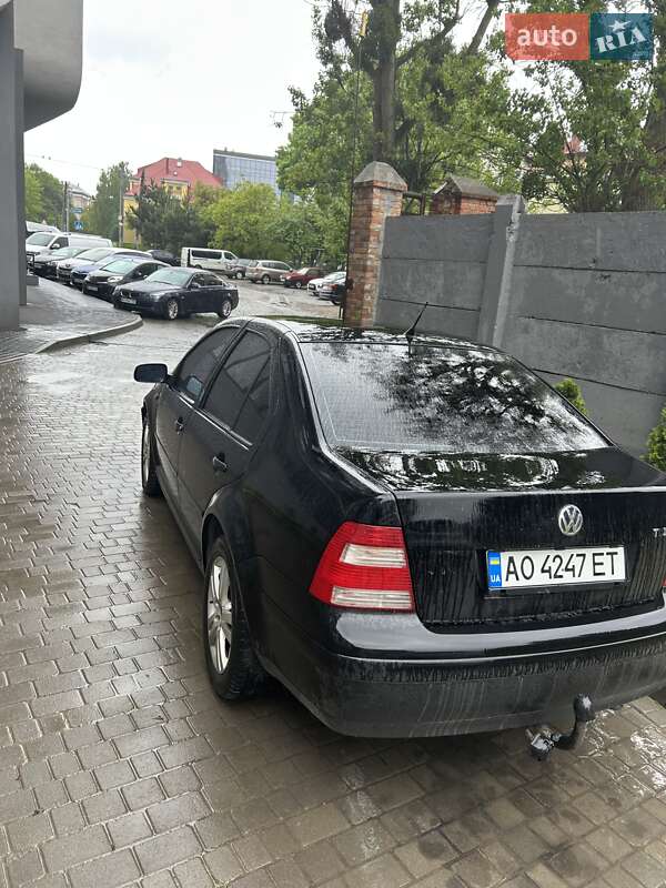 Седан Volkswagen Bora 2001 в Львові