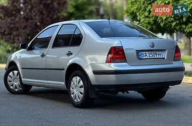 Седан Volkswagen Bora 2003 в 