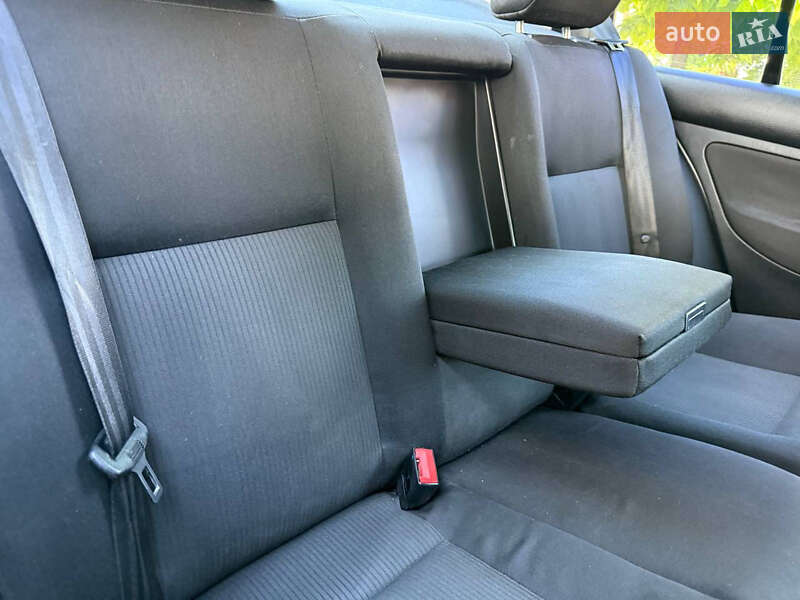 Седан Volkswagen Bora 2003 в Дніпрі