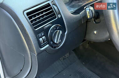 Седан Volkswagen Bora 2003 в 