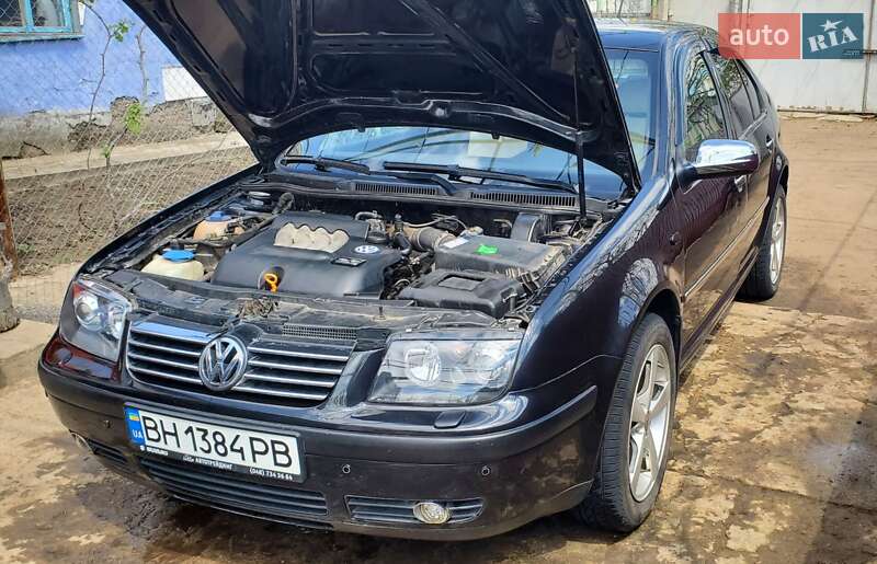 Седан Volkswagen Bora 2003 в Великій Михайлівці