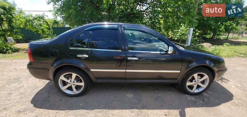 Седан Volkswagen Bora 2003 в Великій Михайлівці