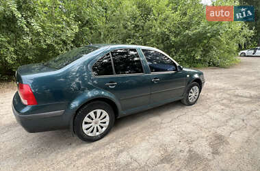 Седан Volkswagen Bora 2004 в Новояворовске