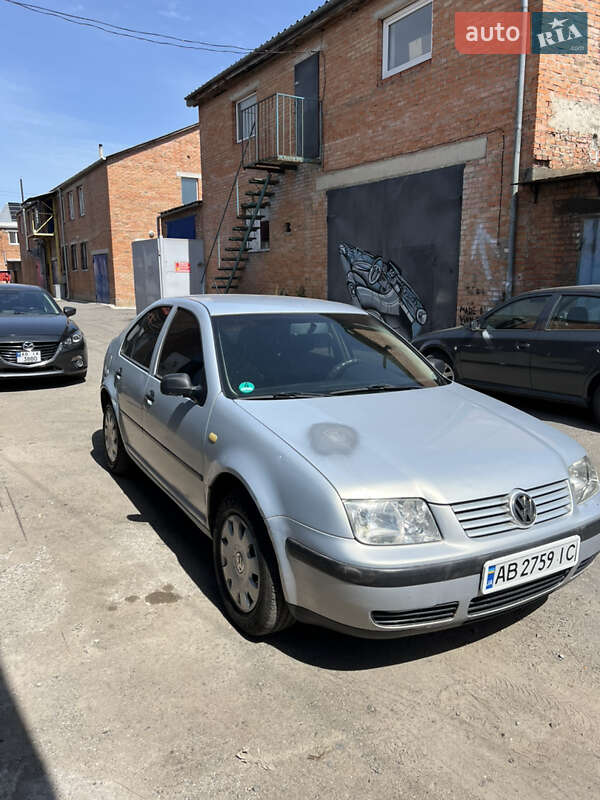 Седан Volkswagen Bora 1999 в Вінниці