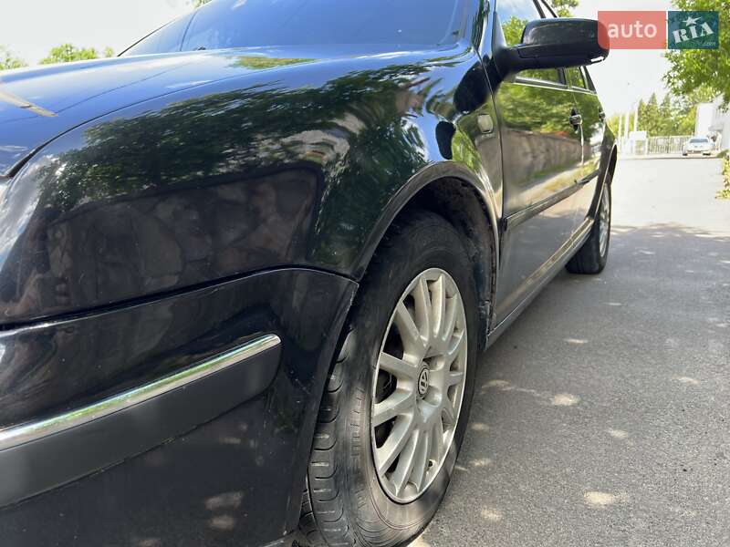 Седан Volkswagen Bora 2004 в Львове