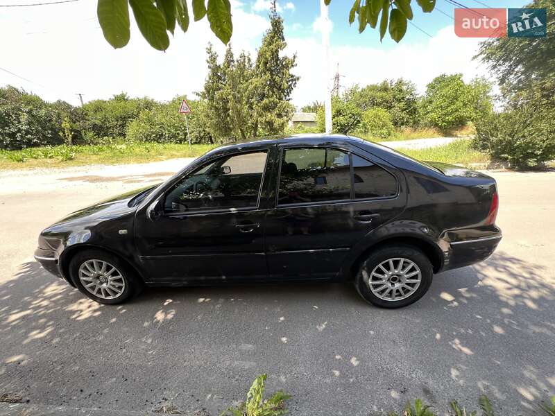 Седан Volkswagen Bora 2004 в Львове