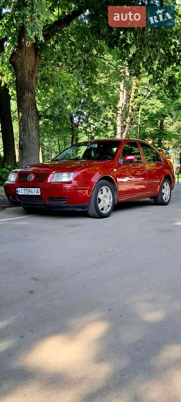 Седан Volkswagen Bora 2001 в Ужгороді