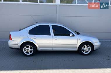 Седан Volkswagen Bora 2002 в Ильинцах