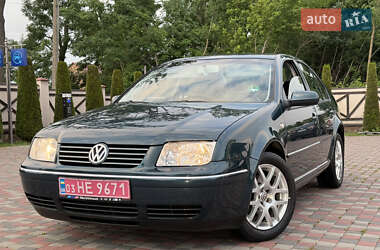 Седан Volkswagen Bora 2003 в Чернівцях
