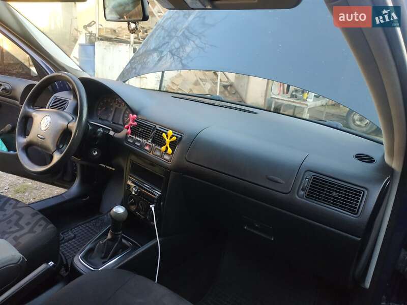 Седан Volkswagen Bora 1998 в Дрогобыче