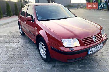 Седан Volkswagen Bora 2001 в 