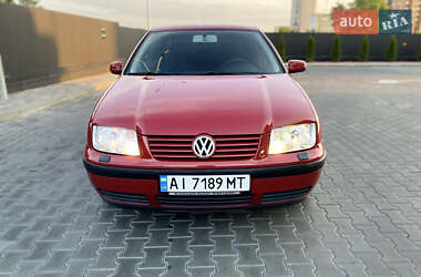 Седан Volkswagen Bora 2001 в 