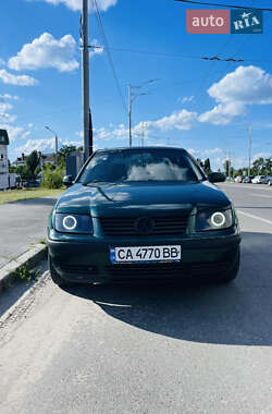 Седан Volkswagen Bora 2002 в Києві