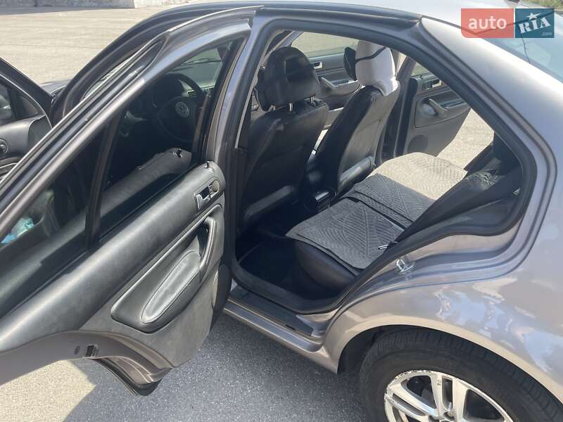 Седан Volkswagen Bora 2002 в Кривом Роге