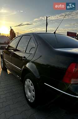 Седан Volkswagen Bora 2004 в Киеве