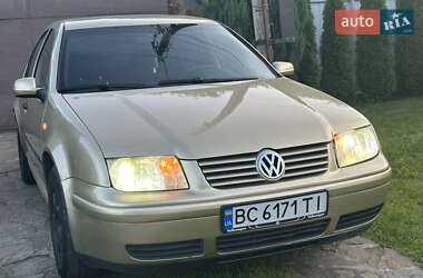 Седан Volkswagen Bora 2004 в Надвірній