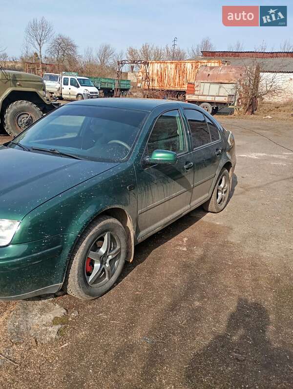 Седан Volkswagen Bora 1998 в Малом Алексине