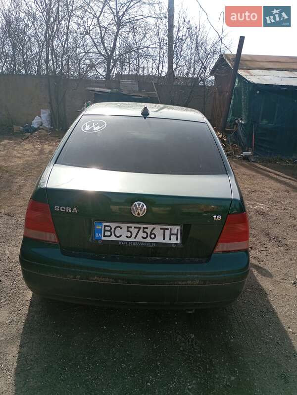 Седан Volkswagen Bora 1998 в Малом Алексине