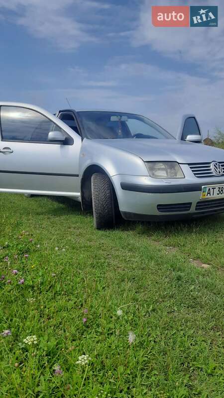 Седан Volkswagen Bora 2004 в Івано-Франківську