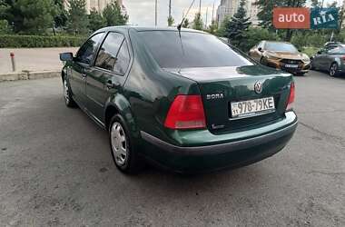 Седан Volkswagen Bora 1999 в Києві