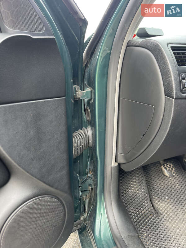 Седан Volkswagen Bora 2002 в Києві фото 21 Седан Volkswagen Bora 2002 в Києві