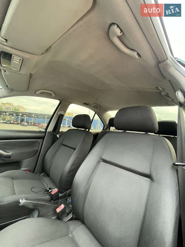 Седан Volkswagen Bora 2002 в Києві фото 25 Седан Volkswagen Bora 2002 в Києві