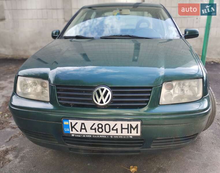 Седан Volkswagen Bora 2000 в Киеве