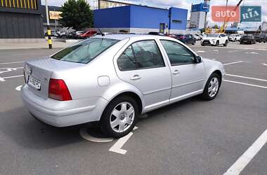 Седан Volkswagen Bora 1999 в Киеве