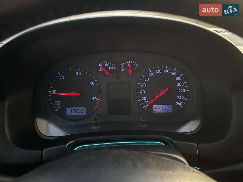 Универсал Volkswagen Bora 2000 в Городке