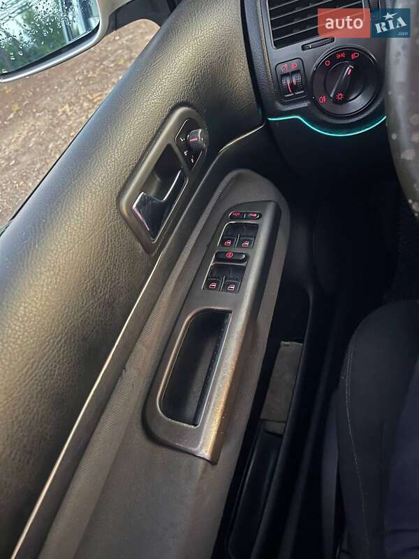 Универсал Volkswagen Bora 2000 в Городке